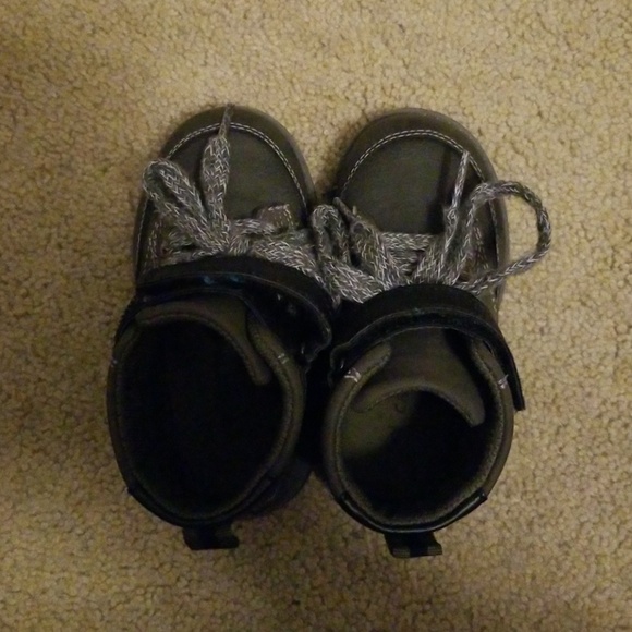 Carter's Shoes The Cutest Little Boys Boots By Carters Euc Poshmark